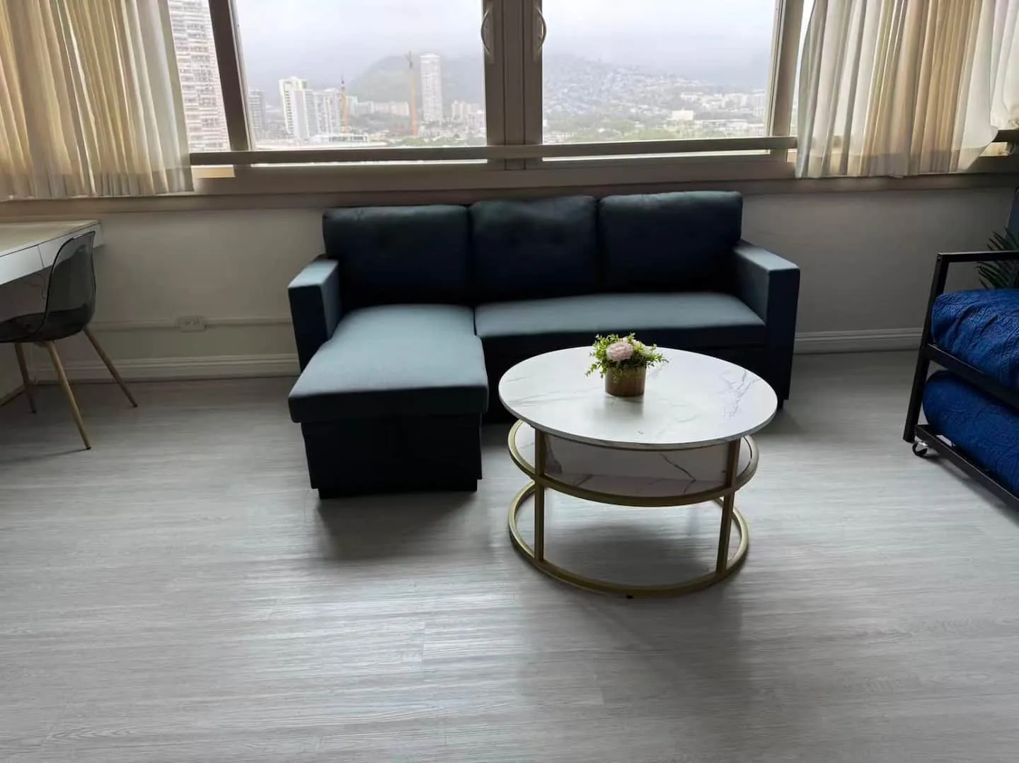 Stylish 1BR Waikiki Condo Near Beach — photo 1 of 8