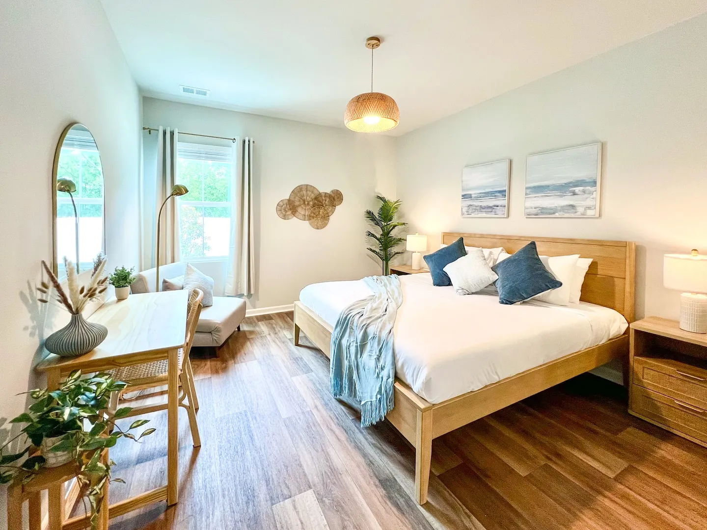 Designer 3BR/3BA Retreat · Families • Beach • Golf — photo 2 of 8