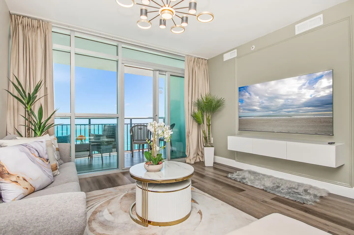 New Relaxing 2BR Modern Oceanfront Condo Retreat — photo 3 of 8