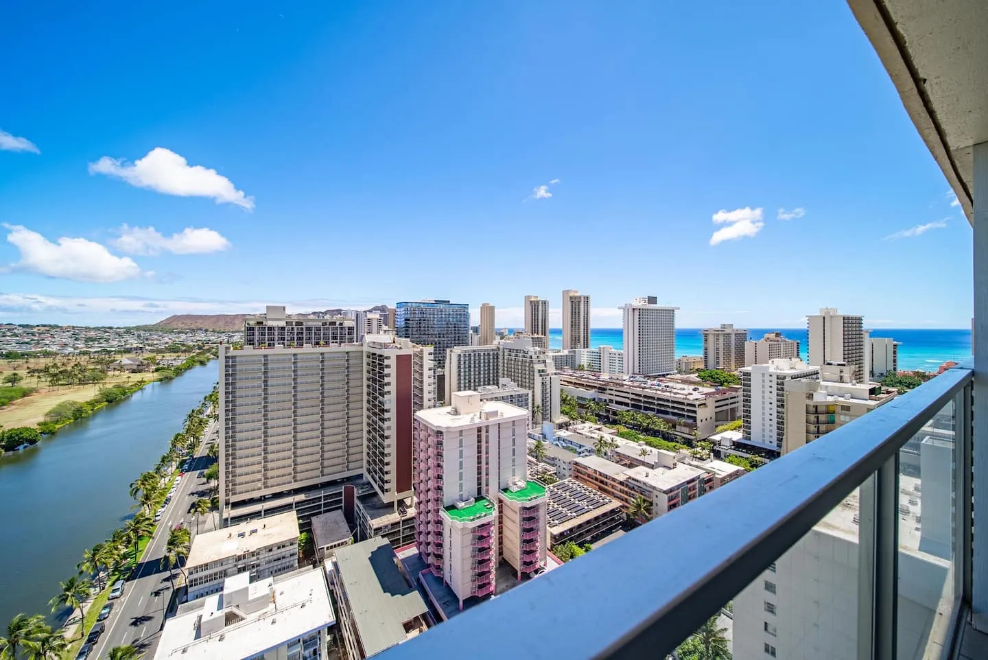Amazing Views Waikiki 28FL 1BR Family/Group Condo — photo 4 of 8